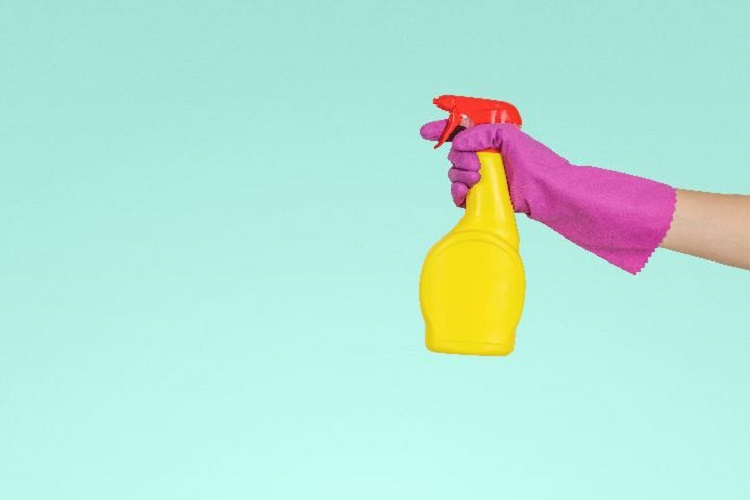 Cairan ammonia juga bisa digunakan untuk mengatasi goresan pada mobil, Sumber: cantik.tempo.co